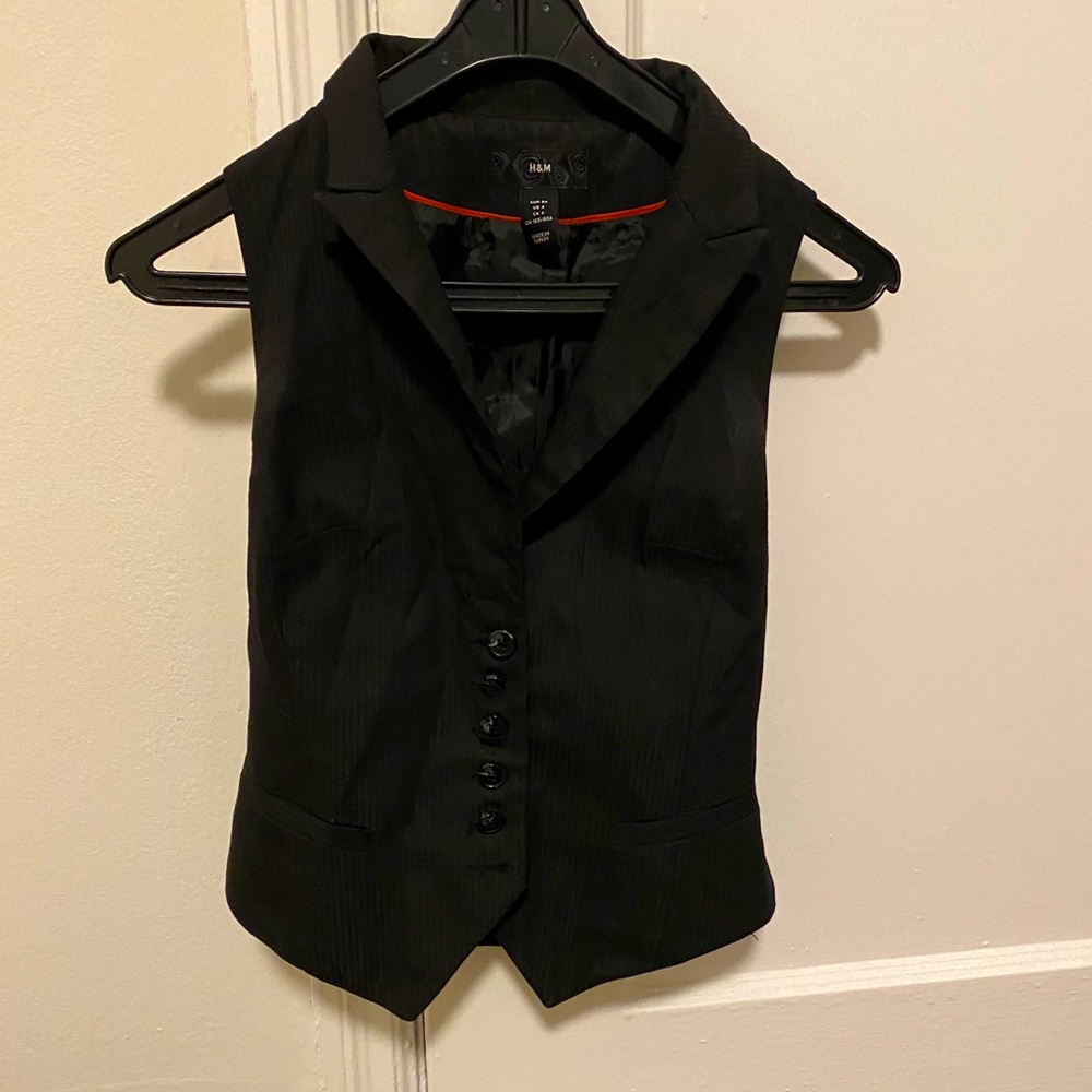 H&M black vest